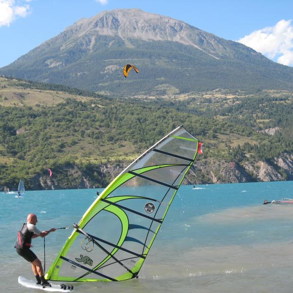 activités nautiques lac de Serre Ponçon Gap Hautes Alpes France Lumipod