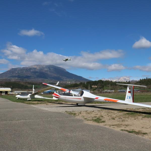 activités aériennes aérodrome gap tallard hautes alpes france Lumipod